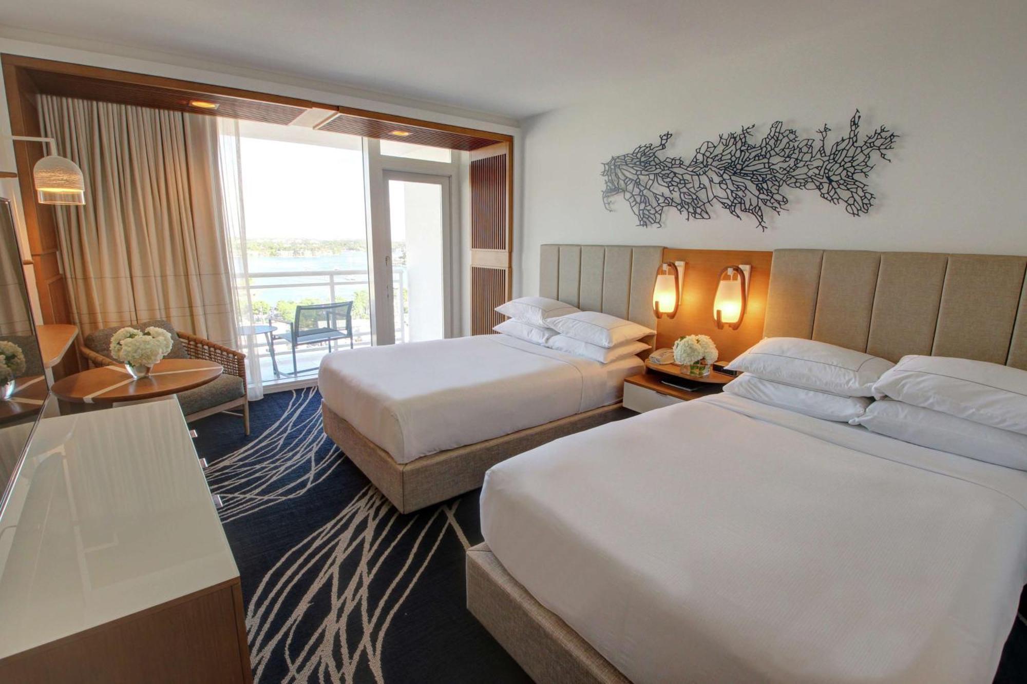 Two Double Rooms with Balcony and Cruise Port View